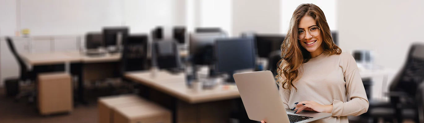 A Student sitting infront of a laptop doing VRay Course in Saudi Arabia and India from Visible Stars 